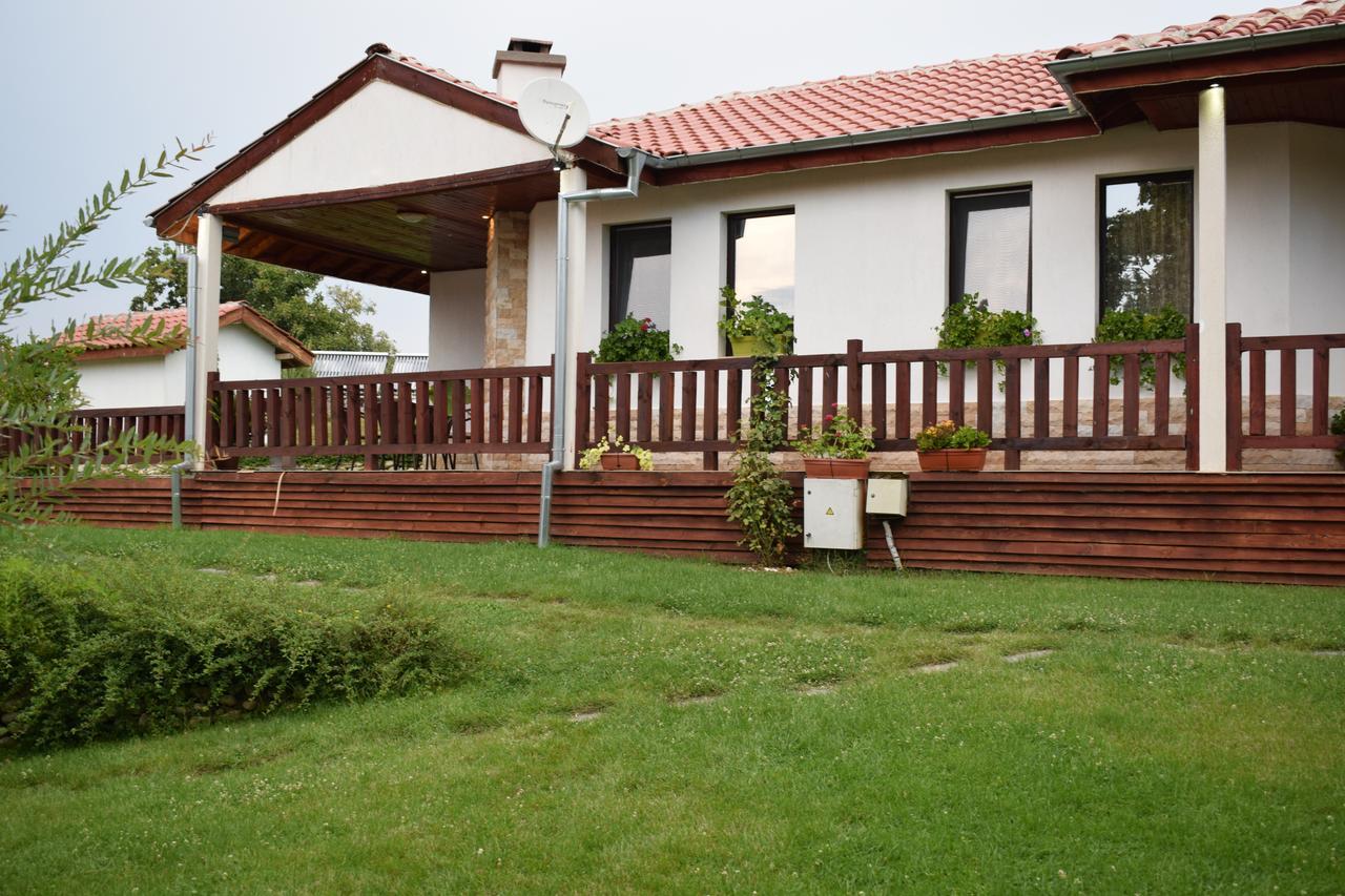 Two Villas Kirkovo Kızılağaç Dış mekan fotoğraf